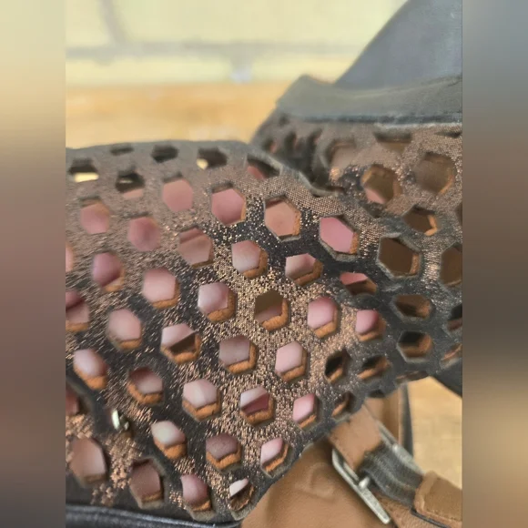 Bueno Peep Toe Heels - Picture 8 of 9